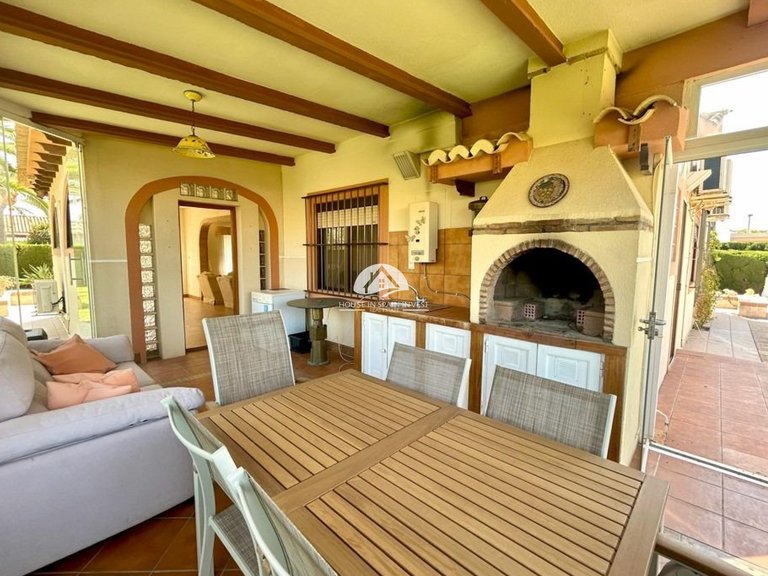 Villa for Sale in Cabo Roig - La Regia Orihuela Costa, Alicante 40