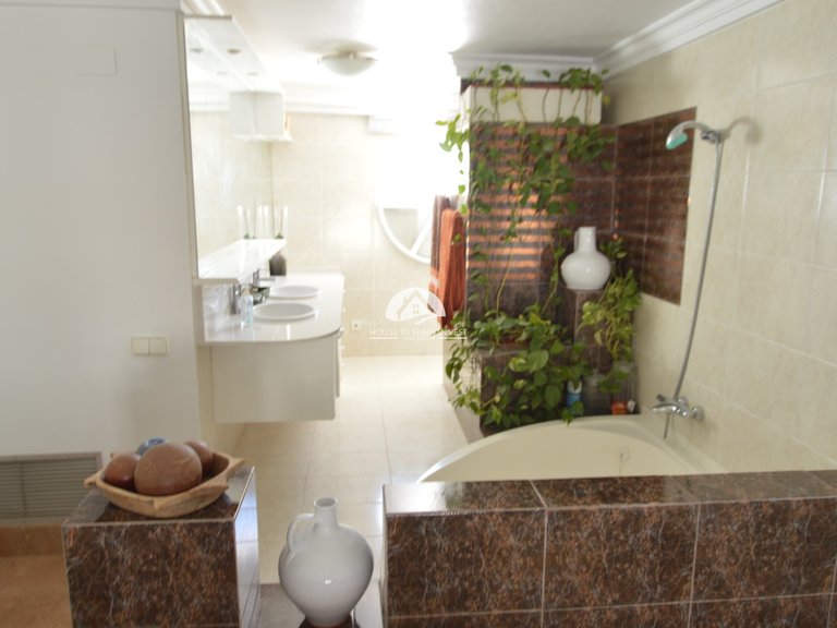 Villa for Sale in Torreta - Salado Torrevieja, Alicante 27