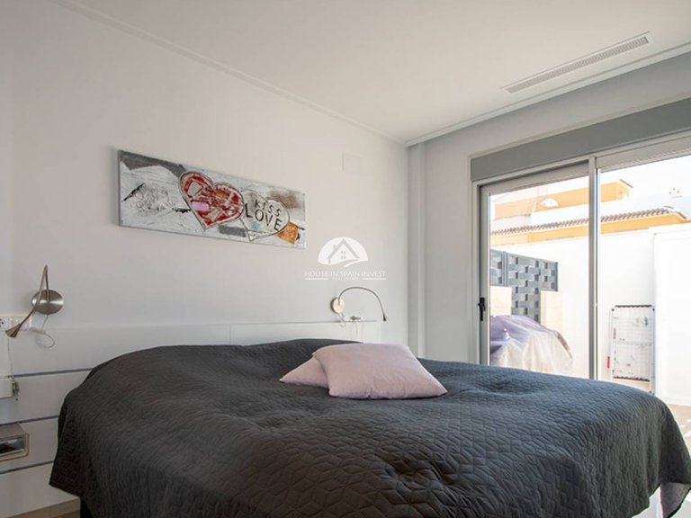 Villa for Sale in Ciudad Quesada Rojales - Ciudad Quesada, Alicante 14