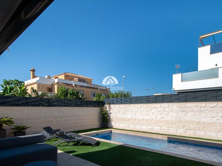 Villa for Sale in Ciudad Quesada Rojales - Ciudad Quesada, Alicante 15