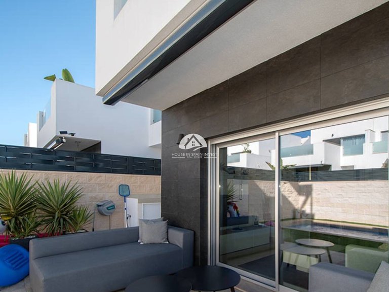 Villa for Sale in Ciudad Quesada Rojales - Ciudad Quesada, Alicante 23