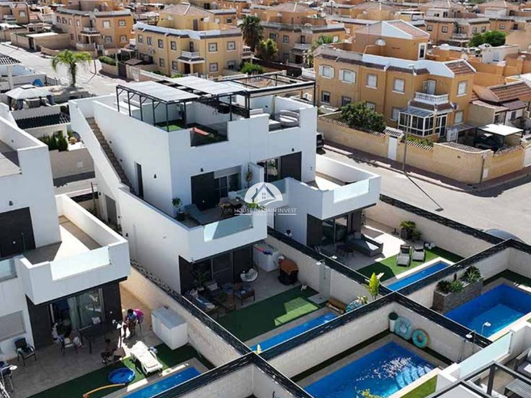 Villa for Sale in Ciudad Quesada Rojales - Ciudad Quesada, Alicante 26