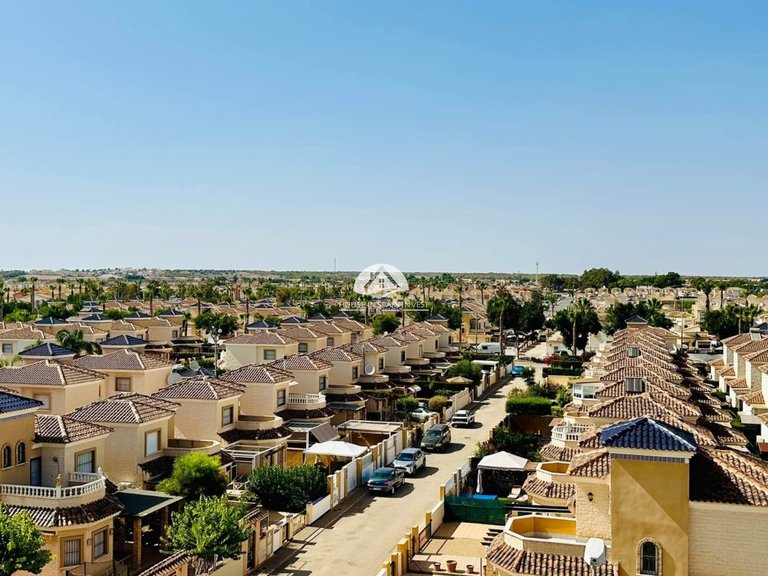 Apartment for Sale in Guardamar - El Raso Guardamar Del Segura, Alicante 2