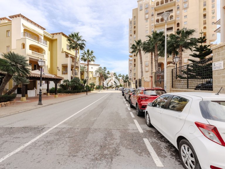 Apartment for Sale in Playa de los Locos Torrevieja, Alicante 3