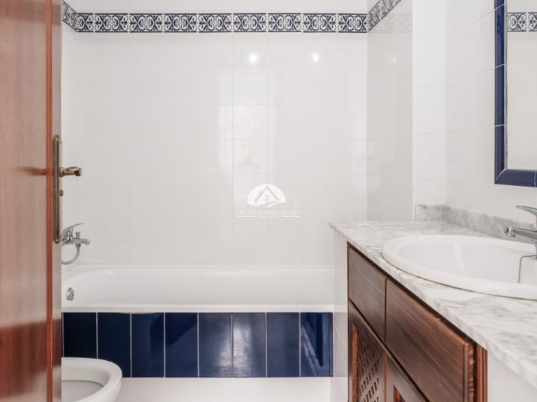 Apartment for Sale in Playa de los Locos Torrevieja, Alicante 11