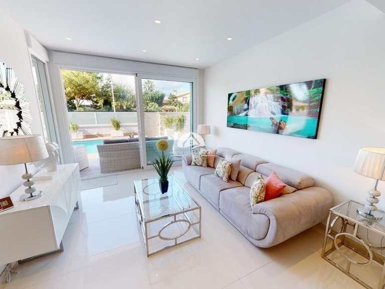 Villa for Sale in Torrevieja Torrevieja, Alicante 7