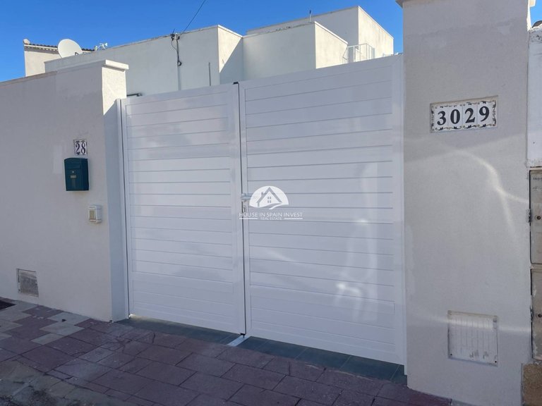 Villa for Sale in La Siesta - El Chaparral - San Luis Torrevieja, Alicante 2