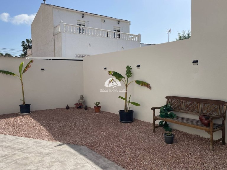 Villa for Sale in La Siesta - El Chaparral - San Luis Torrevieja, Alicante 9