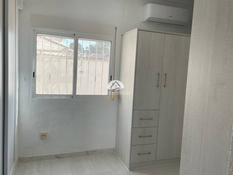 Villa for Sale in La Siesta - El Chaparral - San Luis Torrevieja, Alicante 30