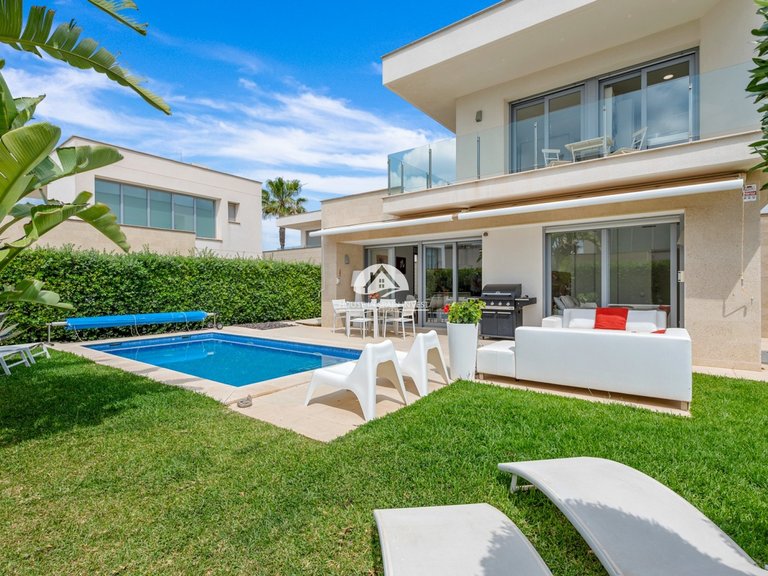 Villa for Sale in Vistabella Jacarilla, Alicante 4