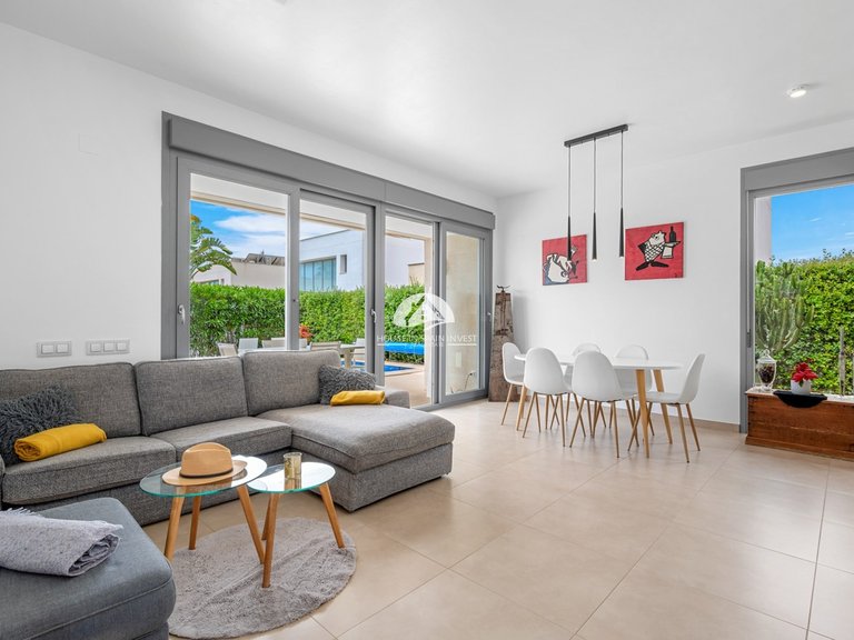 Villa for Sale in Vistabella Jacarilla, Alicante 8