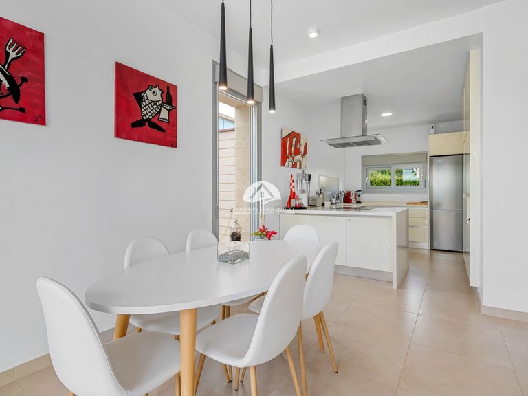 Villa for Sale in Vistabella Jacarilla, Alicante 11