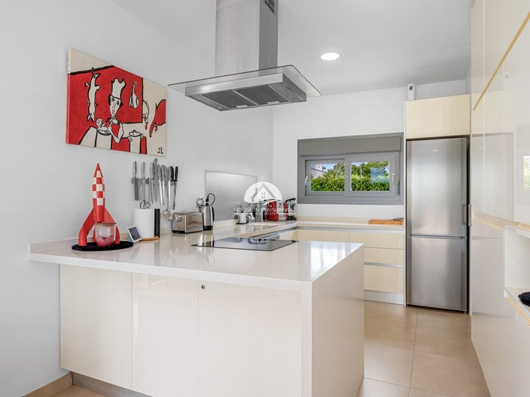 Villa for Sale in Vistabella Jacarilla, Alicante 12