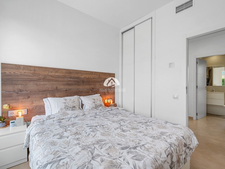 Villa for Sale in Vistabella Jacarilla, Alicante 25