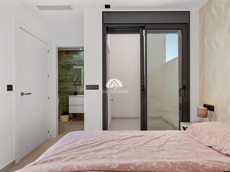 Villa for Sale in Ciudad Quesada Rojales - Ciudad Quesada, Alicante 9