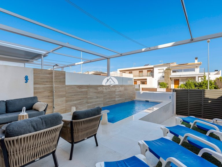 Villa for Sale in Ciudad Quesada Rojales - Ciudad Quesada, Alicante 26