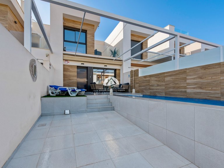 Villa for Sale in Ciudad Quesada Rojales - Ciudad Quesada, Alicante 28