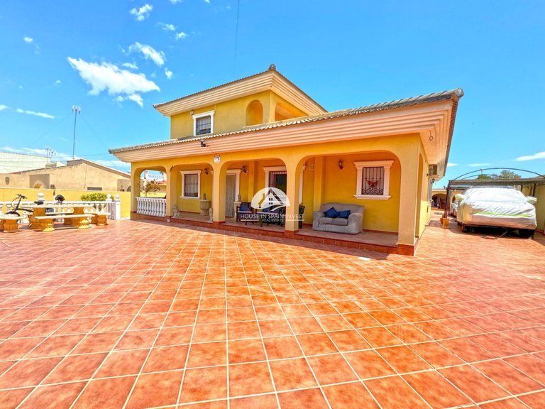 Villa for Sale in Los Balcones Torrevieja, Alicante 2