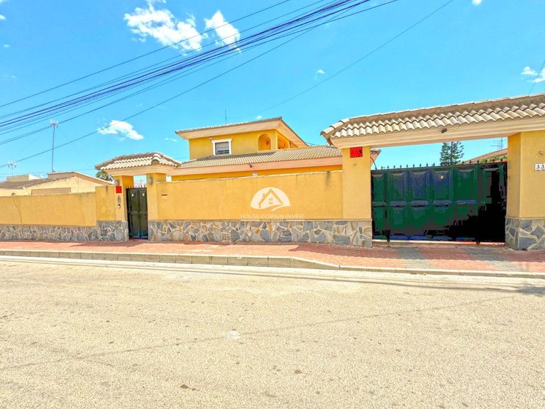 Villa for Sale in Los Balcones Torrevieja, Alicante 3