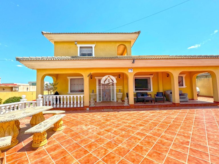 Villa for Sale in Los Balcones Torrevieja, Alicante 6