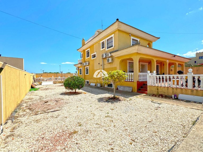 Villa for Sale in Los Balcones Torrevieja, Alicante 15