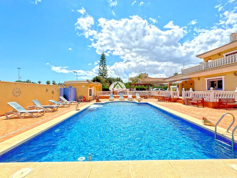 Villa for Sale in Los Balcones Torrevieja, Alicante 23