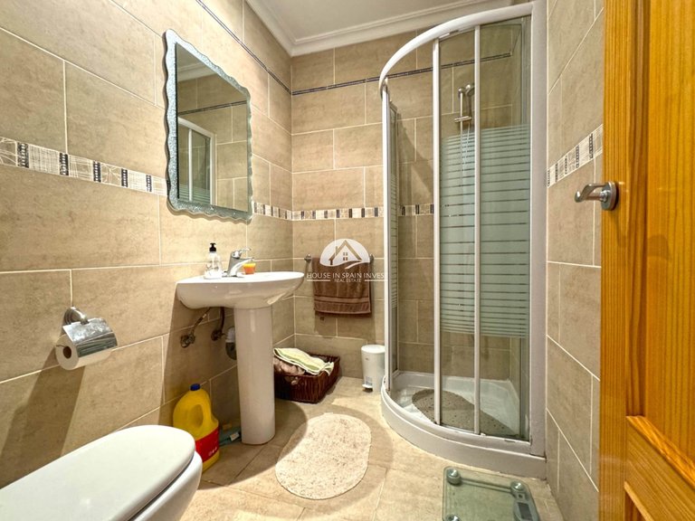 Villa for Sale in Los Balcones Torrevieja, Alicante 32