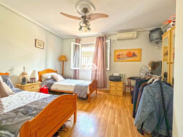 Villa for Sale in Los Balcones Torrevieja, Alicante 33