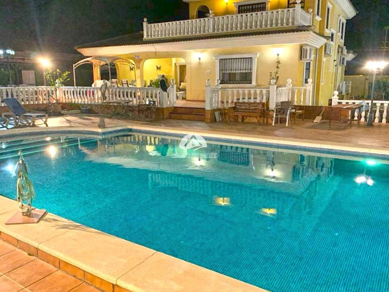 Villa for Sale in Los Balcones Torrevieja, Alicante 45