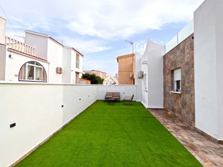 Town House for Sale in Playa Flamenca Orihuela Costa, Alicante 12