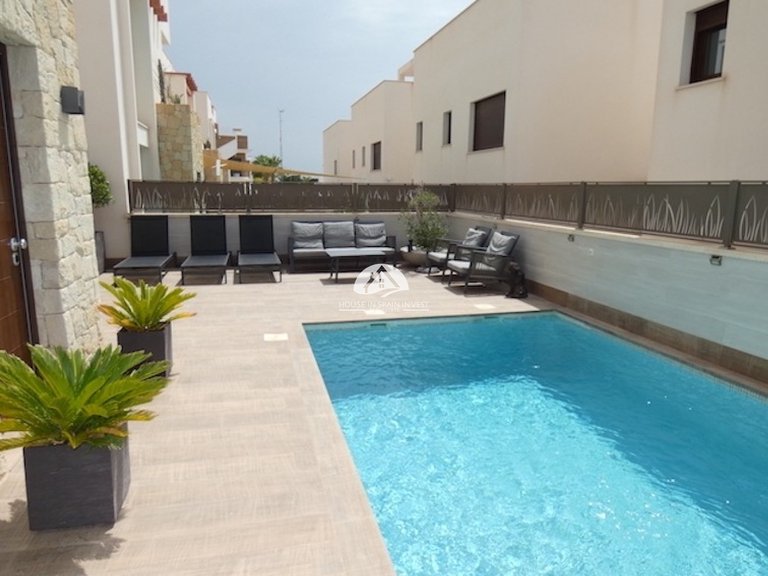 Villa for Sale in Ciudad Quesada Rojales - Ciudad Quesada, Alicante 5