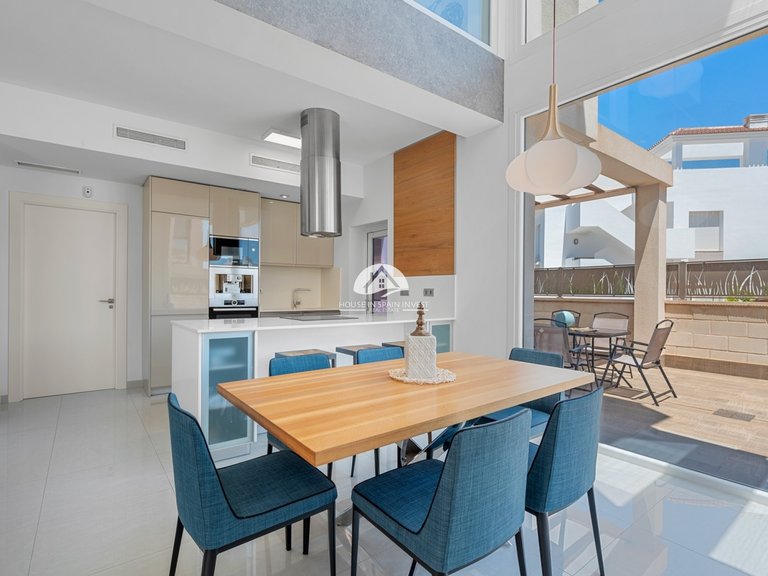 Villa for Sale in Ciudad Quesada Rojales - Ciudad Quesada, Alicante 6