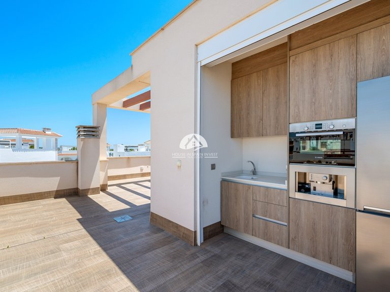 Villa for Sale in Ciudad Quesada Rojales - Ciudad Quesada, Alicante 28