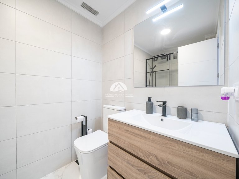 Apartment for Sale in Punta Prima Torrevieja, Alicante 16