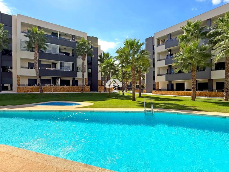 Apartment for Sale in Los Altos Orihuela Costa, Alicante 1