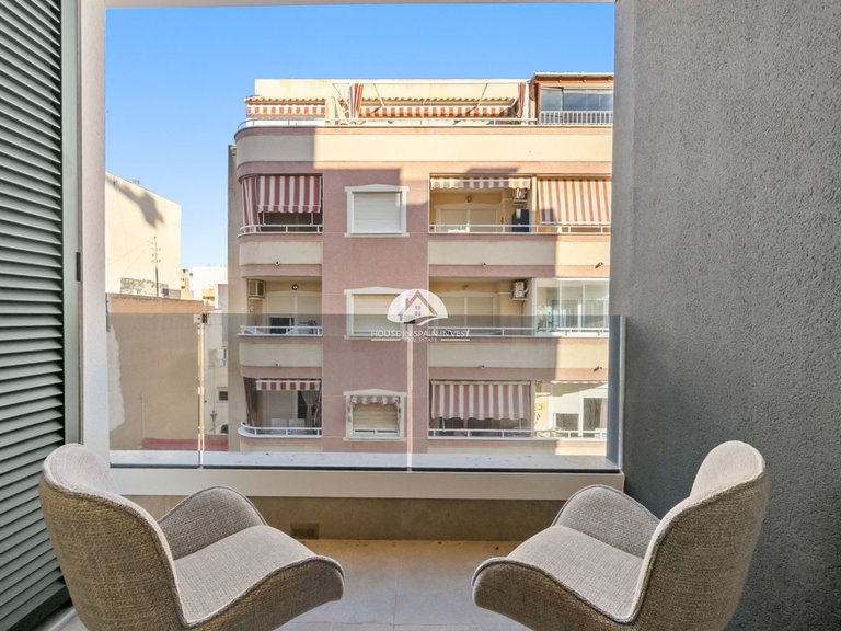 Apartment for Sale in Playa del Cura Torrevieja, Alicante 2