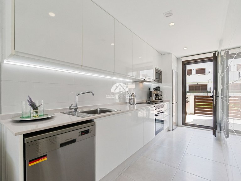 Town House for Sale in Torrevieja Torrevieja, Alicante 5