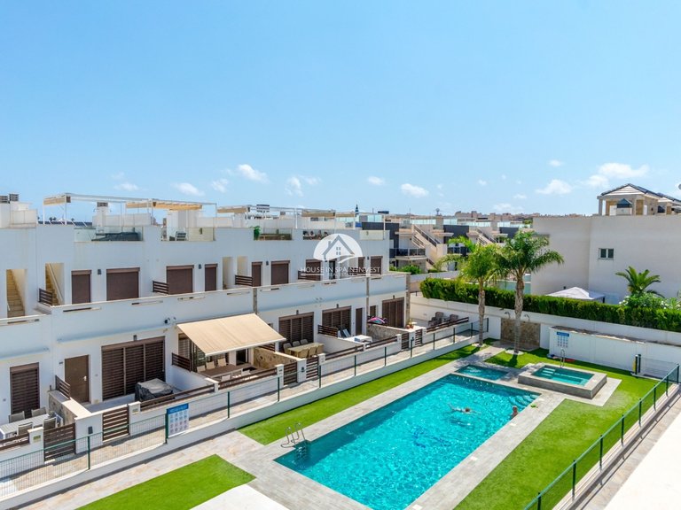 Town House for Sale in Torrevieja Torrevieja, Alicante 8