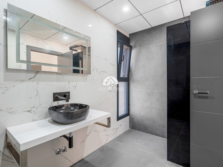 Villa for Sale in Lomas de Campoamor Orihuela Costa, Alicante 5
