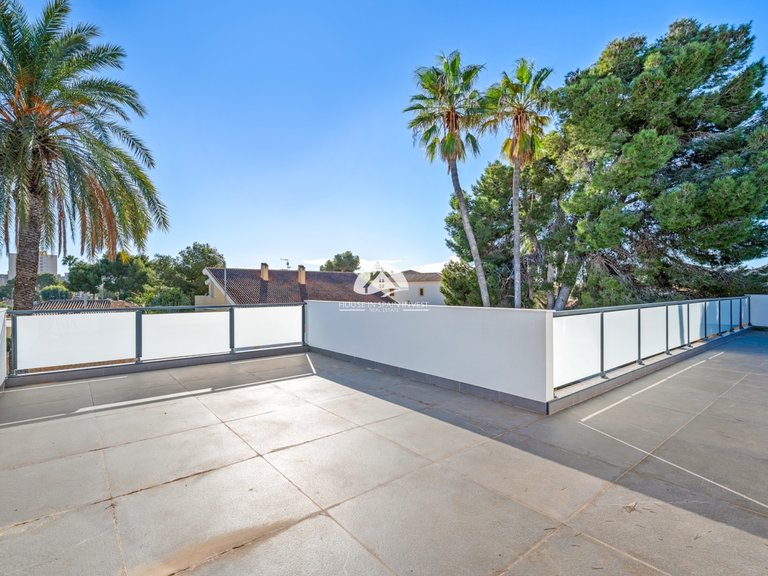 Villa for Sale in Lomas de Campoamor Orihuela Costa, Alicante 9