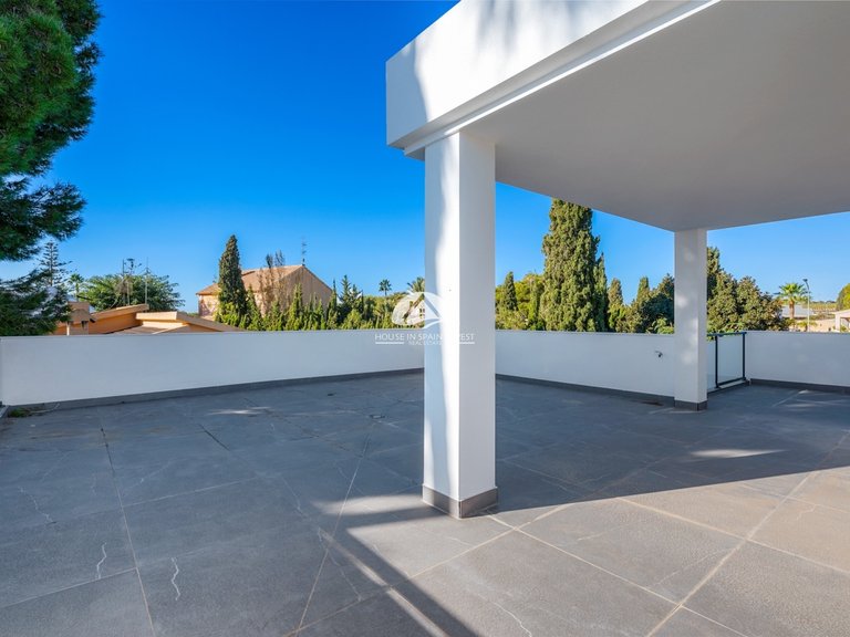 Villa for Sale in Lomas de Campoamor Orihuela Costa, Alicante 12
