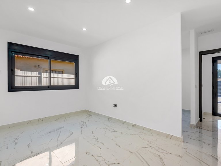Villa for Sale in Lomas de Campoamor Orihuela Costa, Alicante 18