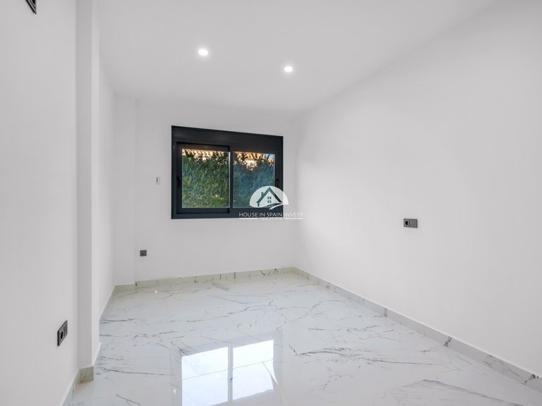 Villa for Sale in Lomas de Campoamor Orihuela Costa, Alicante 19