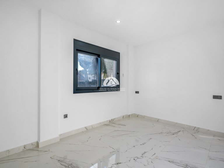 Villa for Sale in Lomas de Campoamor Orihuela Costa, Alicante 21