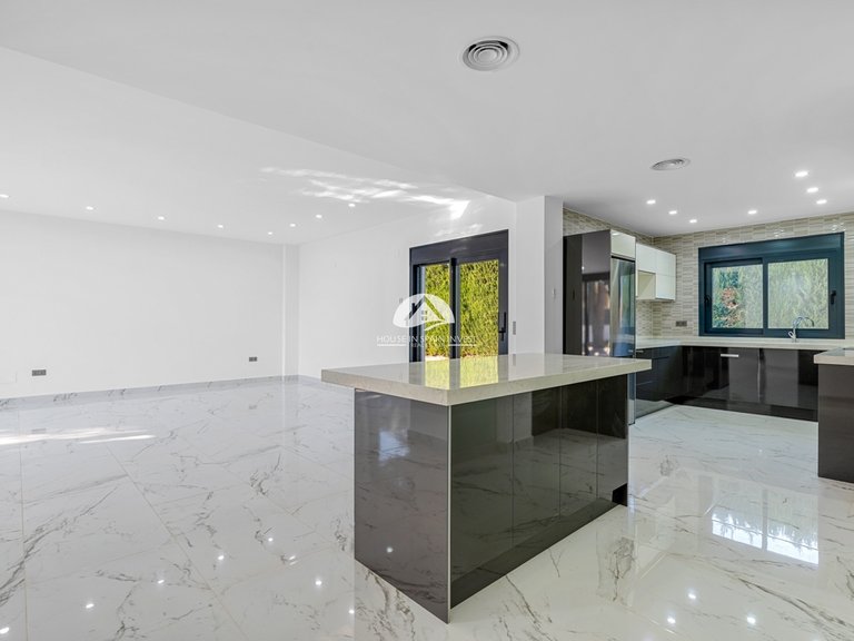 Villa for Sale in Lomas de Campoamor Orihuela Costa, Alicante 23