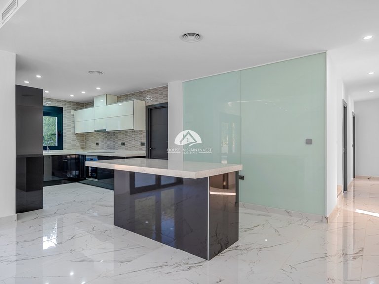 Villa for Sale in Lomas de Campoamor Orihuela Costa, Alicante 24