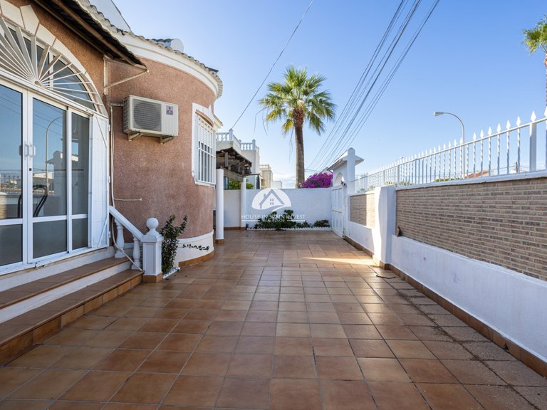 Villa for Sale in La Siesta - El Chaparral - San Luis Torrevieja, Alicante 35