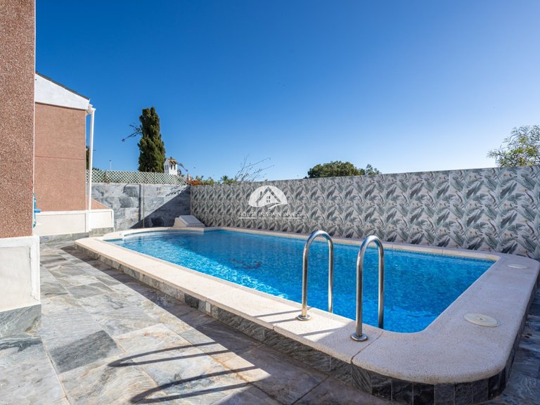 Villa for Sale in La Siesta - El Chaparral - San Luis Torrevieja, Alicante 36