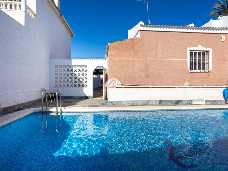 Villa for Sale in La Siesta - El Chaparral - San Luis Torrevieja, Alicante 38