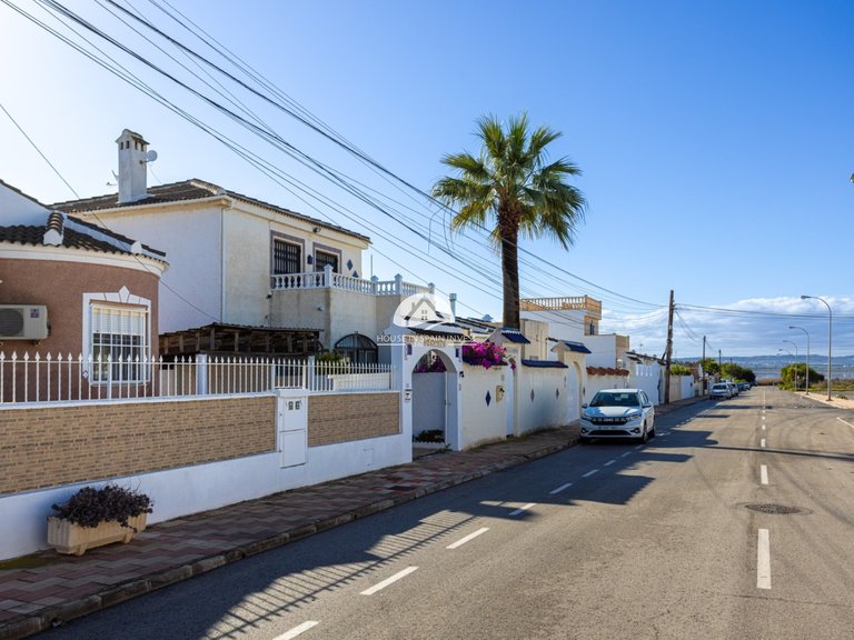 Villa for Sale in La Siesta - El Chaparral - San Luis Torrevieja, Alicante 42